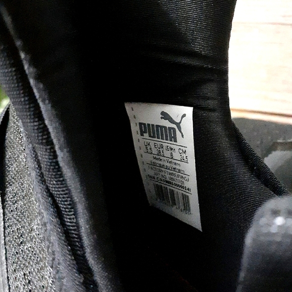 Puma shoes - Picture 5 of 7